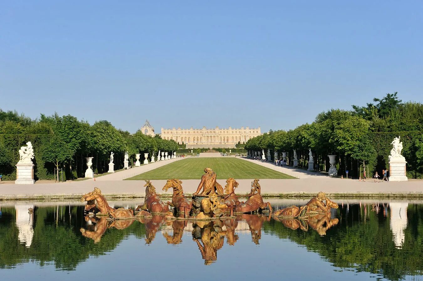 Сказочный версаль. Версаль Париж. Франция достопримечательности Версаль. Версальский дворец и парк. Версальский дворец в Париже.