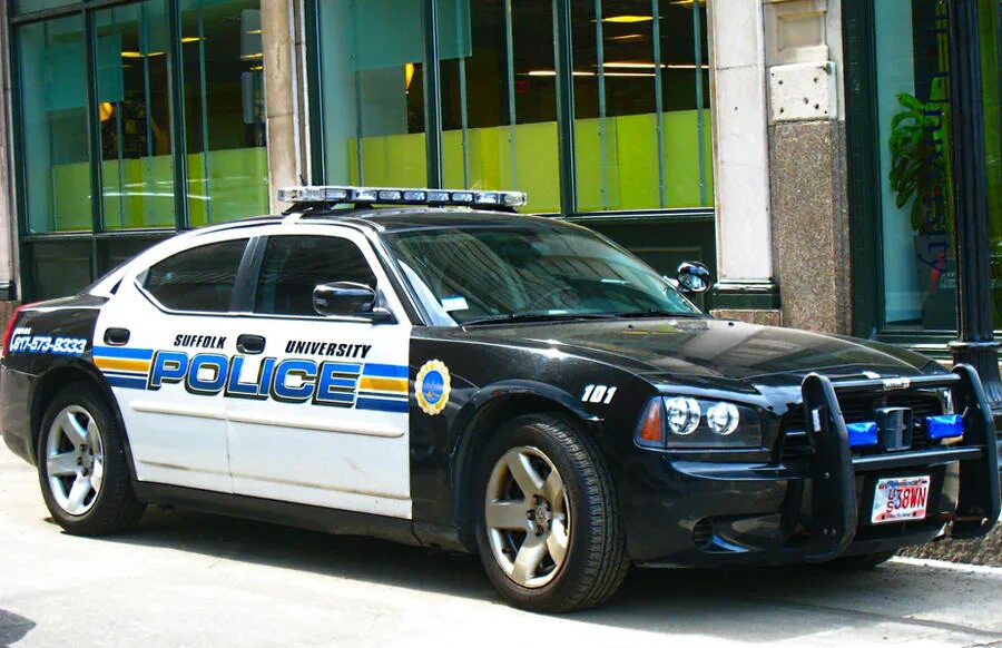 15 полицейская машина. Машины полиции Нью Йорк 2022. New York Police car 2008. Saab New York Police. Машинка Police City 911.