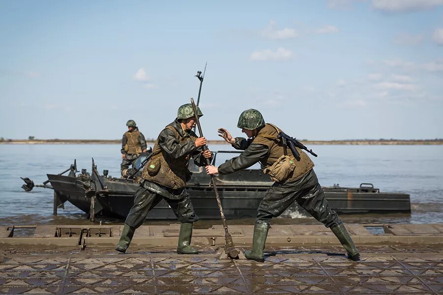 Военные восток. Восток 2014 военные учения. СКШУ "Восток-2014. Искандер СКШУ «Восток-2014». Восток 2014 Уссурийск.