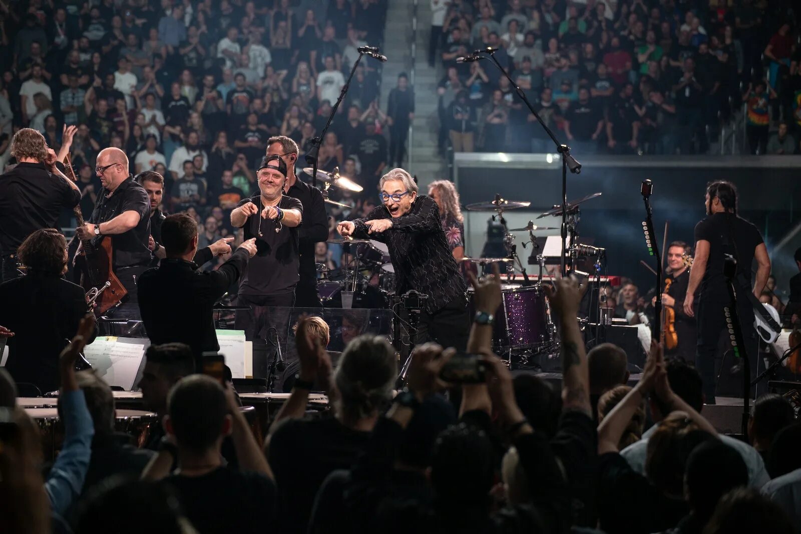 Metallica sm 1999. Металлика с симфоническим оркестром сан франциско. Металлика с симфоническим оркестром сан франциско. Metallica sm 1999. Концерт металлики с симфоническим оркестром.
