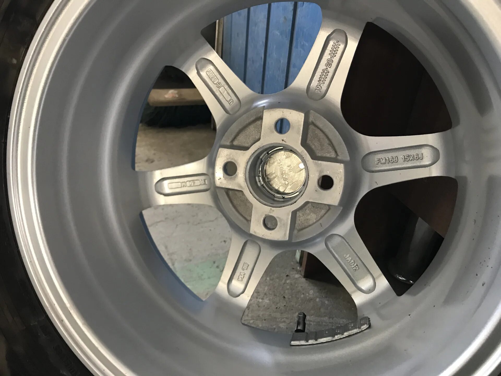 Мег диск. Megami MGM 7 r15. Диски Megami r15. Megami MGM-1 6. Колесный диск Megami MGM-7 6xr14.