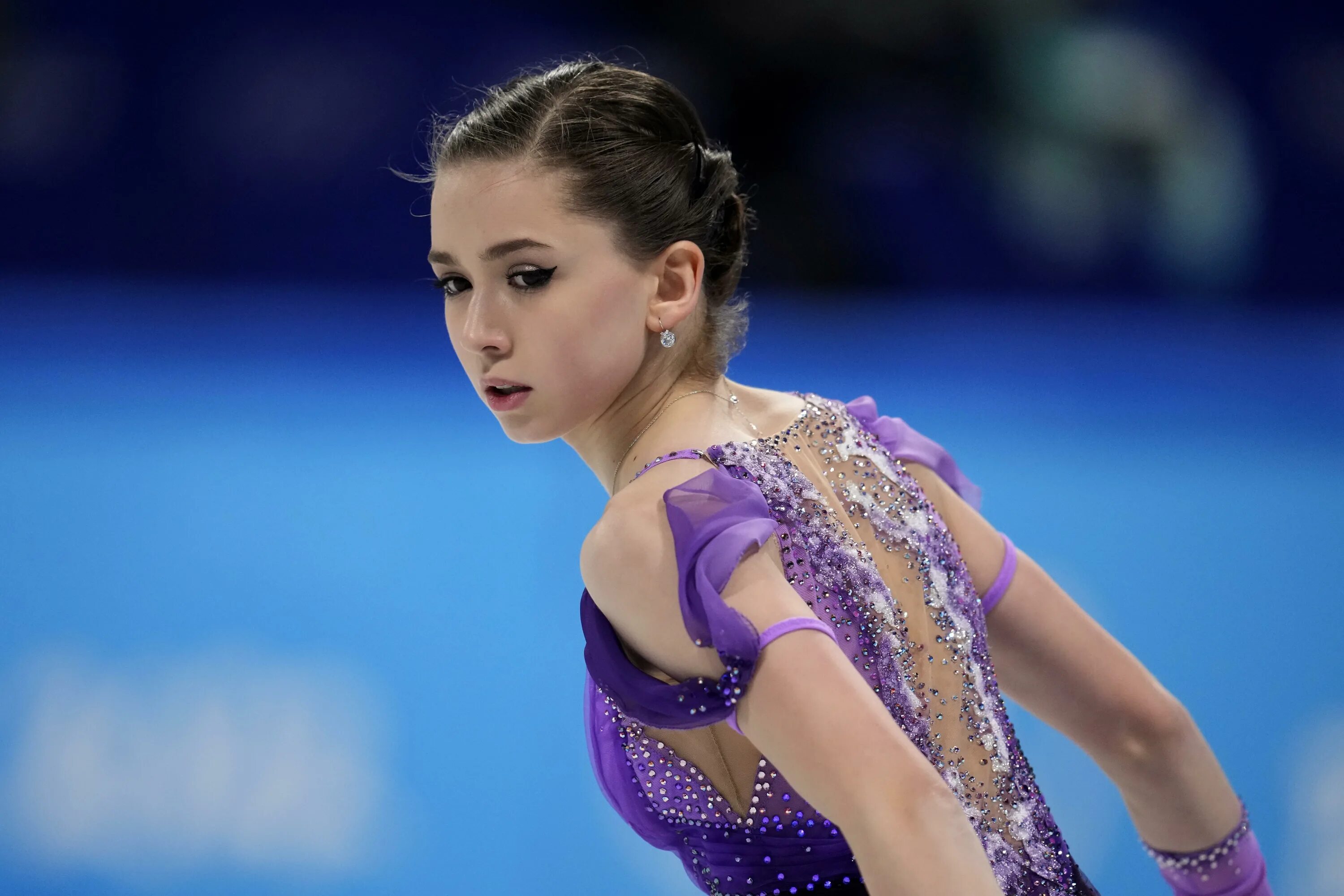 Камила валиева фигурное катание 2022. Камила валиева фигуристка пекин 2022. Алена косторная фигурное катание. Фигурное катание сегодня женщина. Фигурное катание сегодня женщина.
