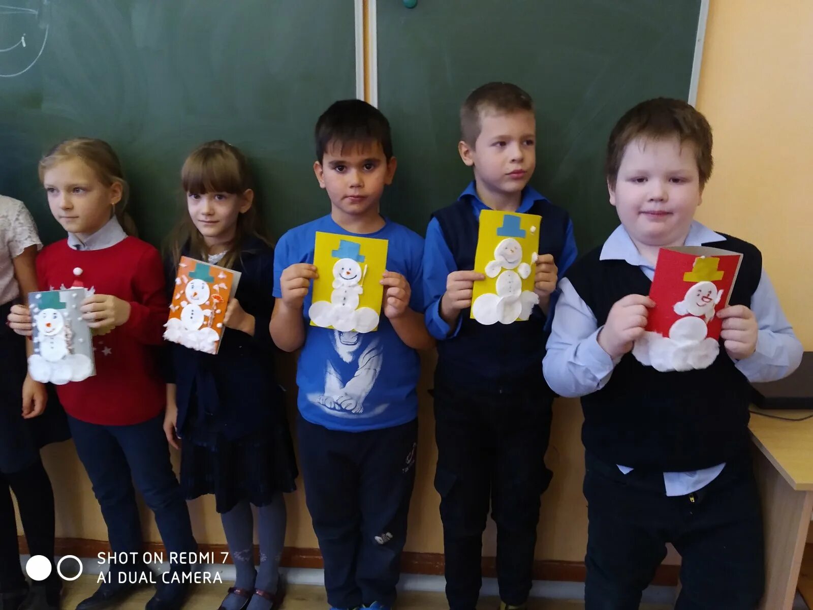 Первый класс пришли ребята. Класс ребята из 2 класс. Школа Росток в Калининграде фото ребят из 2м класса.
