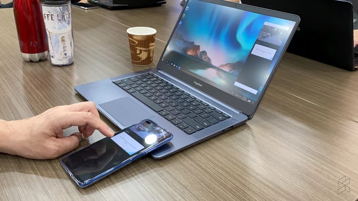 Ноутбук honor 10. Honor MAGICBOOK 14. Ультрабук Honor MAGICBOOK x15 камера. Ноутбук Huawei Honor MAGICBOOK 14. Honor MAGICBOOK X 14 камера.