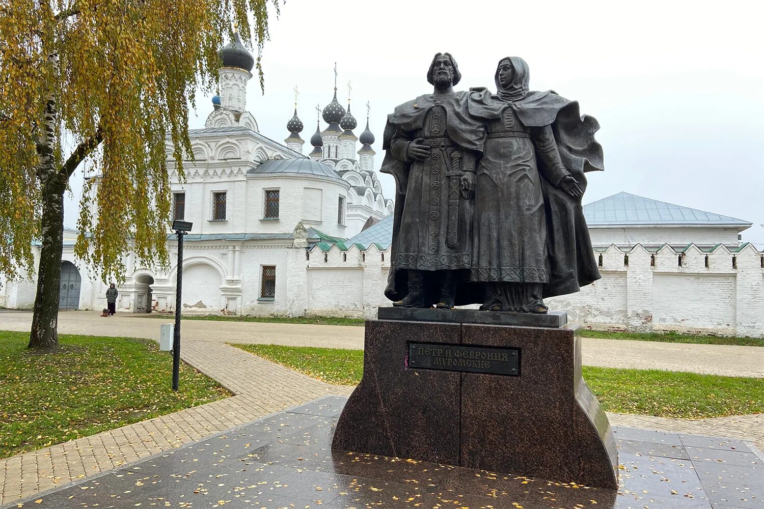 Город муром памятник илье муромцу проект. Муром древний город. Муром памятник петру и февронии. Муром город достопримечательности. Город муром факты.