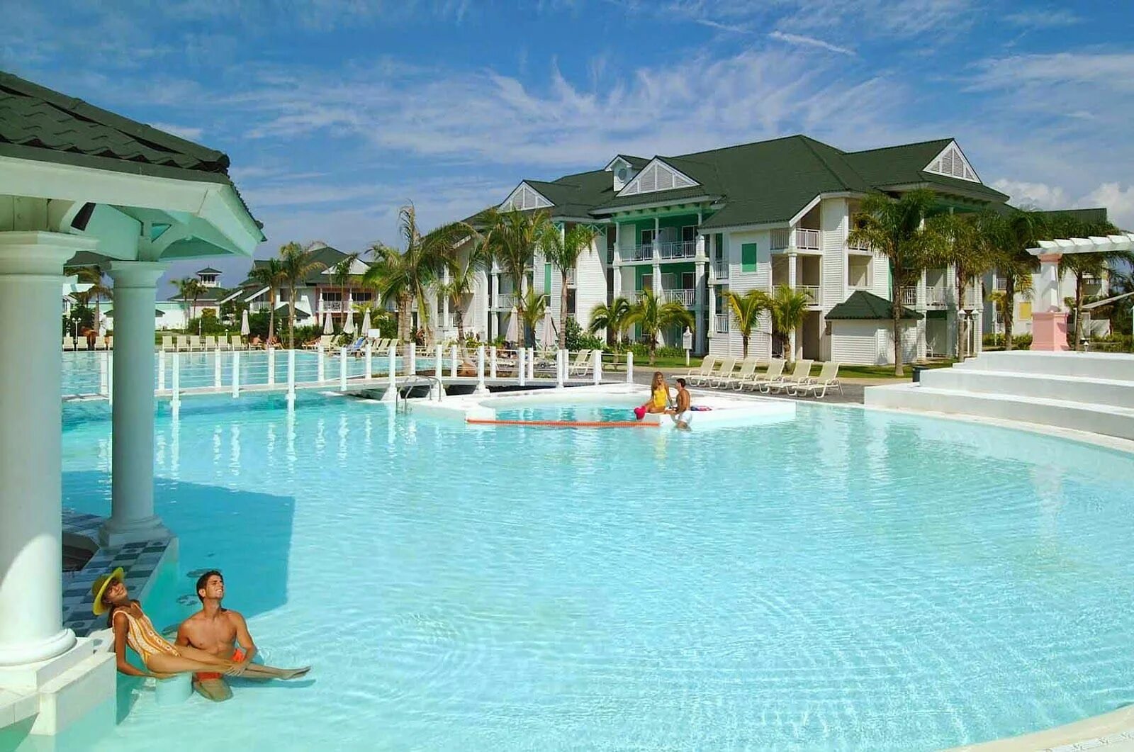 Отели мелиа куба. Куба Варадеро Мелия Пенинсула. Melia Varadero 5 Куба. Отель Varadero Куба. Мелия Парадисус Варадеро.