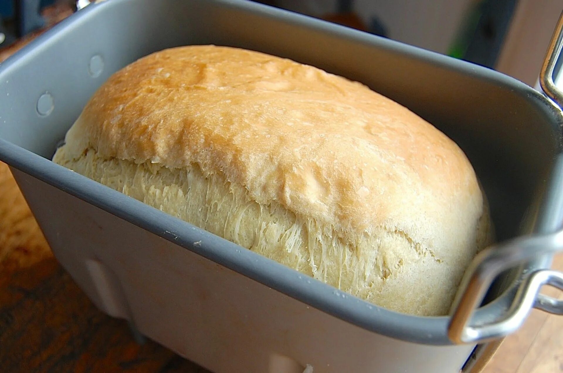 Хлеб в хлебопечке. Выпечка из хлебопечки. Выпечка хлеба в хлебопечке. Домашний хлеб из хлебопечки.