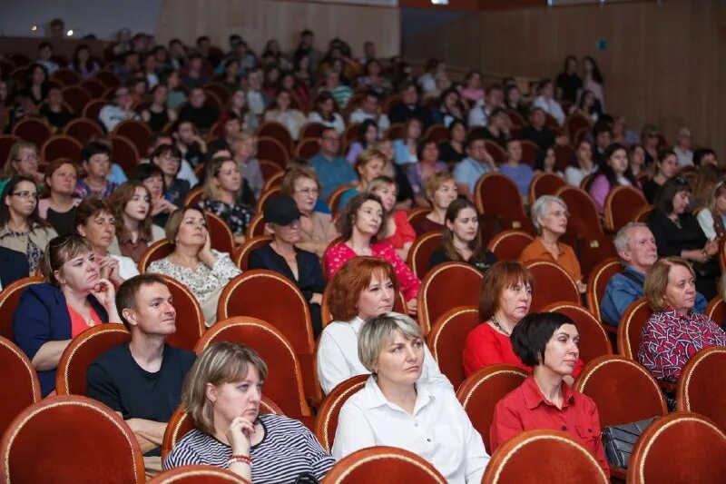 Рдк белгород. Управление культуры белгородский район фото. Преподаватели института культуры белгород. Белгорода. Рдк в белгороде.