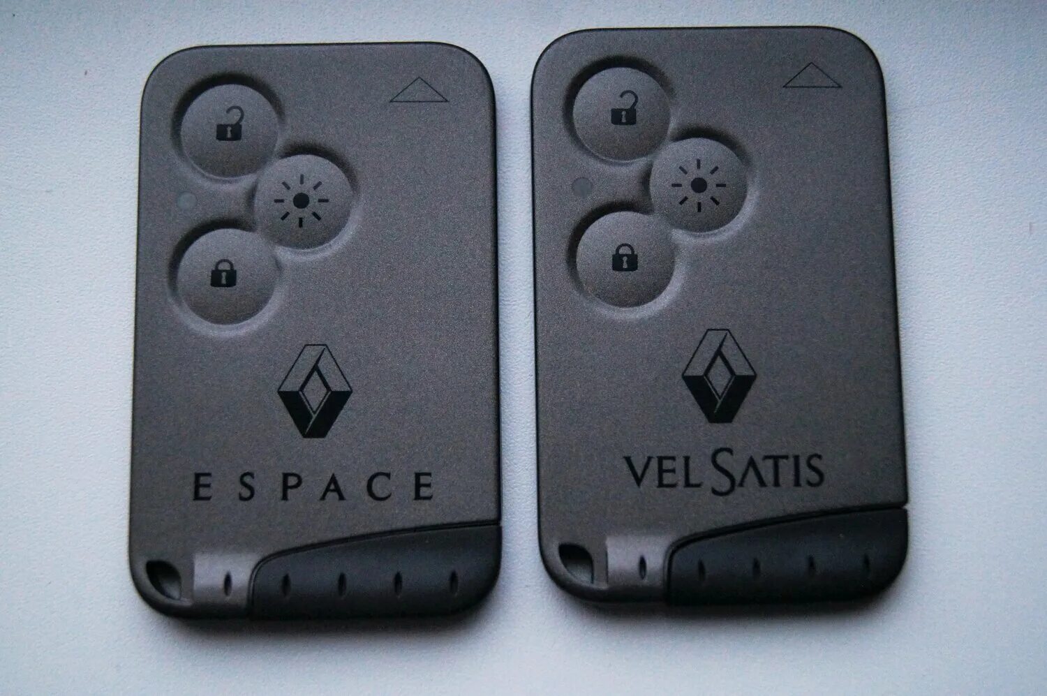 Ключ рено лагуна 2 keyless. Ключ карта рено лагуна 2. Чип карта renault laguna 2. Ключ лагуна 2. Рено лагуна 2 карта ключ ключ карта.