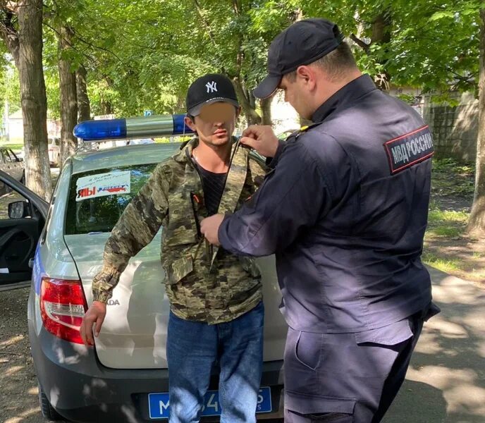 Аресты таджиков. Служба в полиции. Полиция фото. Сотрудник полиции. Работник полиции.