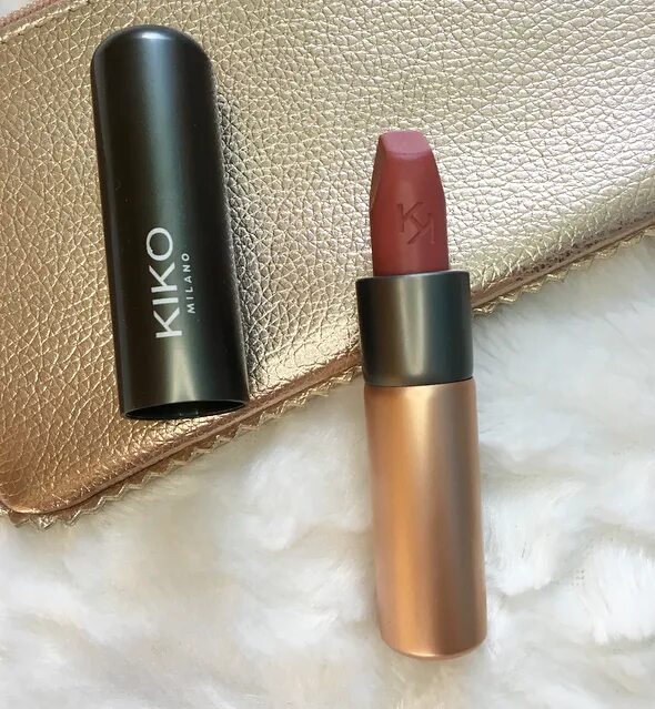 Kiko milano velvet. Kiko vintage rose. Kiko milano velvet. Kiko milano velvet passion matte lipstick. Kiko milano velvet passion 319.