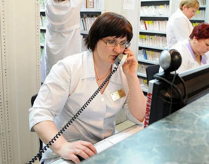 Регистратор в поликлинику волгоград. Горячая линия скорой помощи. Главврач камышинской городской больницы. Стоматология камышин пролетарская. Стоматология камышин терешковой.