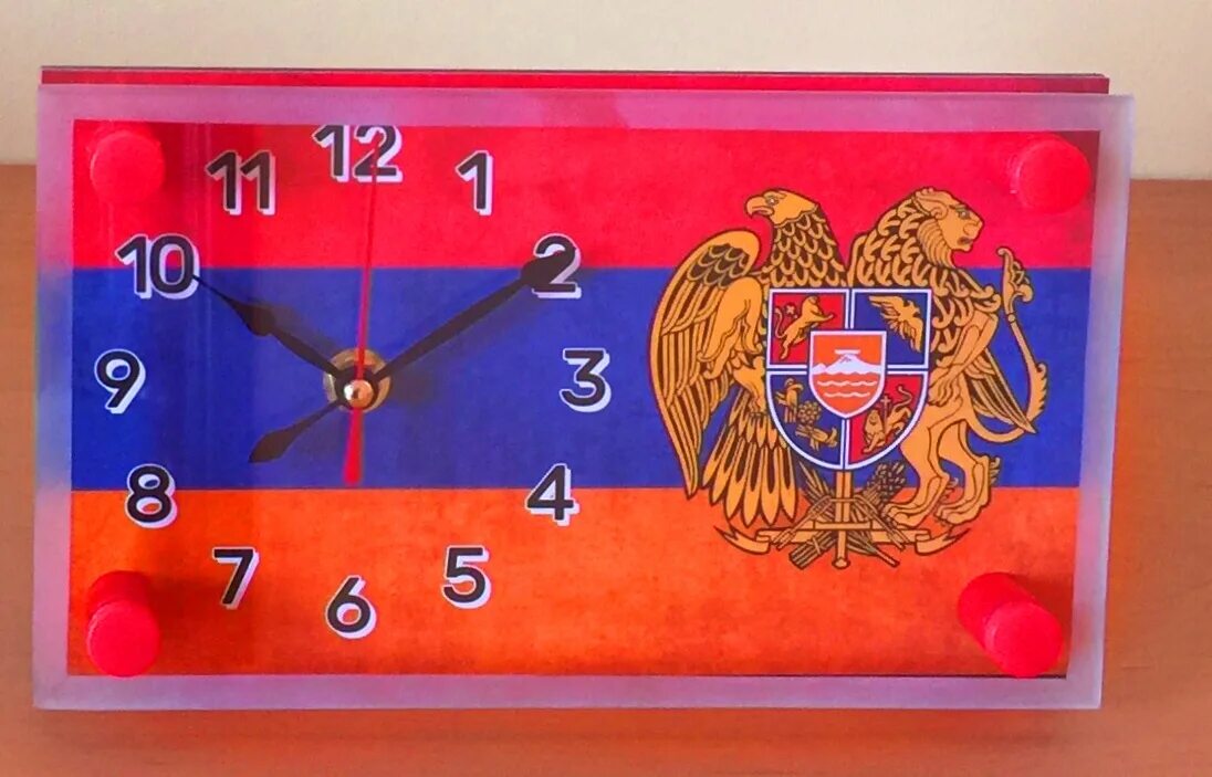 Армянские часы настенные. Часы с армянским алфавитом. Часы для армяней. Настенные часы с армянскими городами. Часы армяне