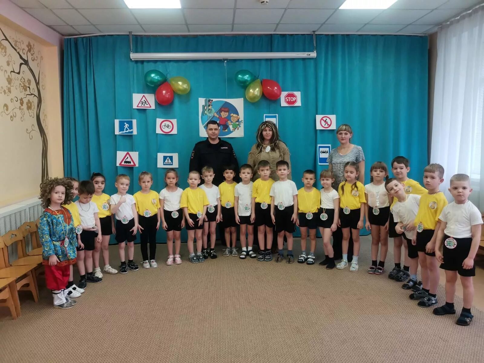 Детский сад 1 бугуруслан. Дубовский сад бугуруслан. Утренник в детском саду 3 года. Детский сад 22 бугуруслан. Сайты детских садов бугуруслана.