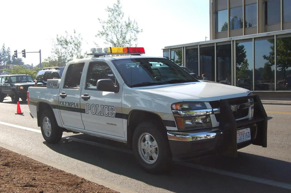 Полицейская Шевроле Колорадо. Шевроле камео пикап полиция. Ford f150 Police. Пикапы полиции США.