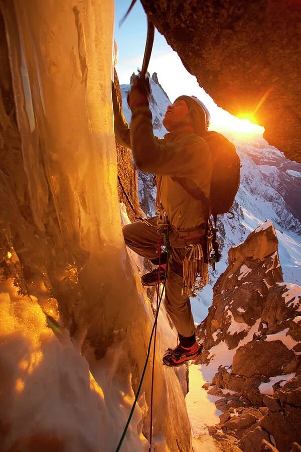 альпинизм горный туризм. найти третьего альпиниста на картинке ответ. альпинисты в горах. найти третьего альпиниста на картинке ответ. альпинизм рисунки.