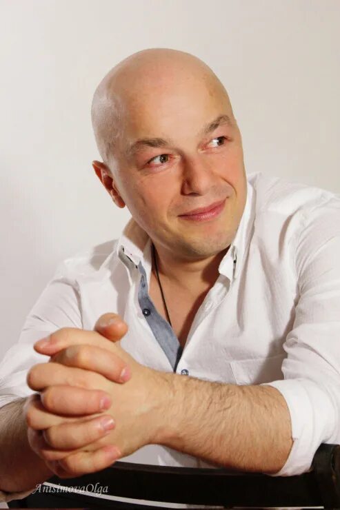 Михаил векуа тенор. Михаил векуа тенор. Михаил векуа оперный певец. Михаил векуа мариинский театр. Михаил векуа мариинский театр.