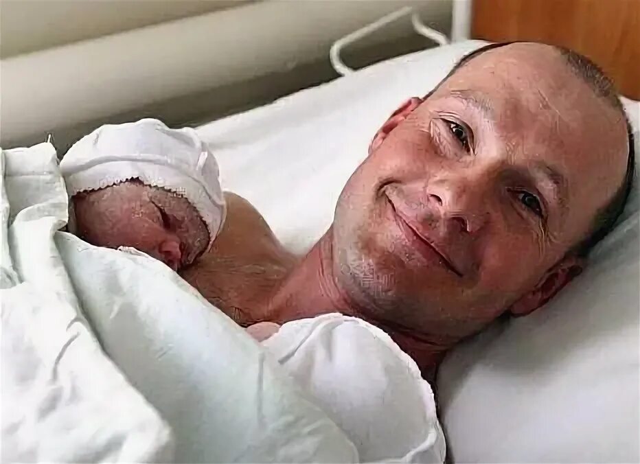 Запрещают ковыряться в носу анекдот. И вот родился он. Красивый новорожденный ребенок. И эти люди запрещают мне ковыряться в носу. И вот родился он.