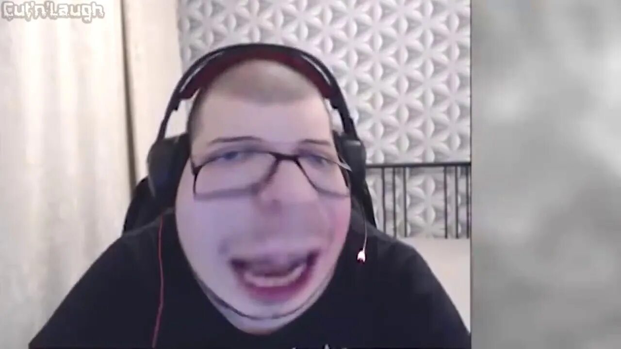 Булкин орет. Булкин 2021. Булкин рост. Булкин с рулем. Кресло булкина.