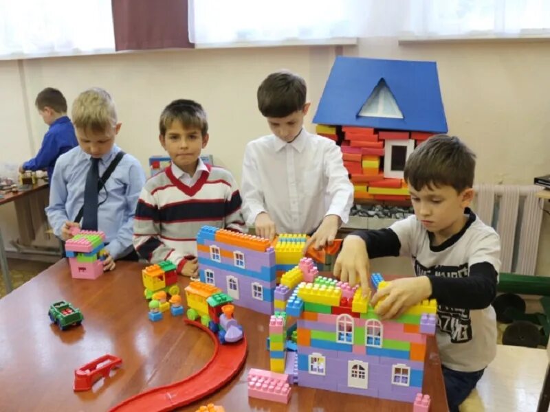 Школа 19 чебоксары. Ядринское шоссе 3 чебоксары. Спортивные секции для мальчиков в дк октябрь. Секции чебоксары. Спортивные секции для детей.