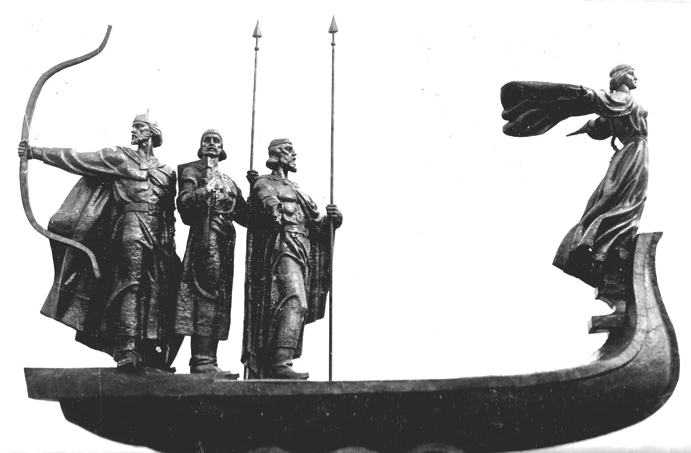 Кию щеку лыбеди