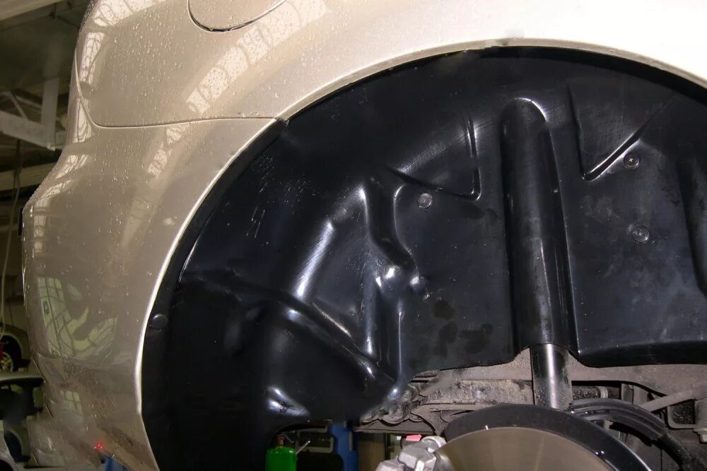 Подкрылки мазда 3. Задние подкрылки мазда 3 bk седан. Задние подкрылки mazda bl. Задние подкрылки мазда 3 bk. Подкрылок задний левый мазда 3 или.