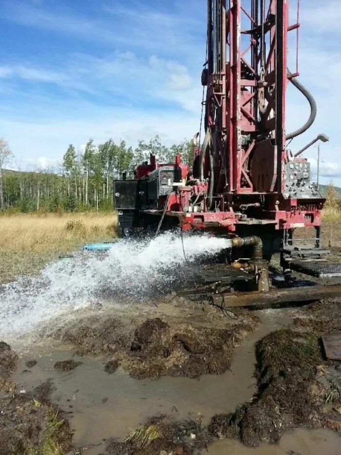 Времени бурения скважин. Ротор для бурения нефтяных скважин. Бурение скважин диаметром 250 мм вращательным (роторным) способом. Роторное бурение скважин технология. Чепмен роторное бурение.