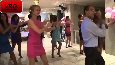 Света зажигает