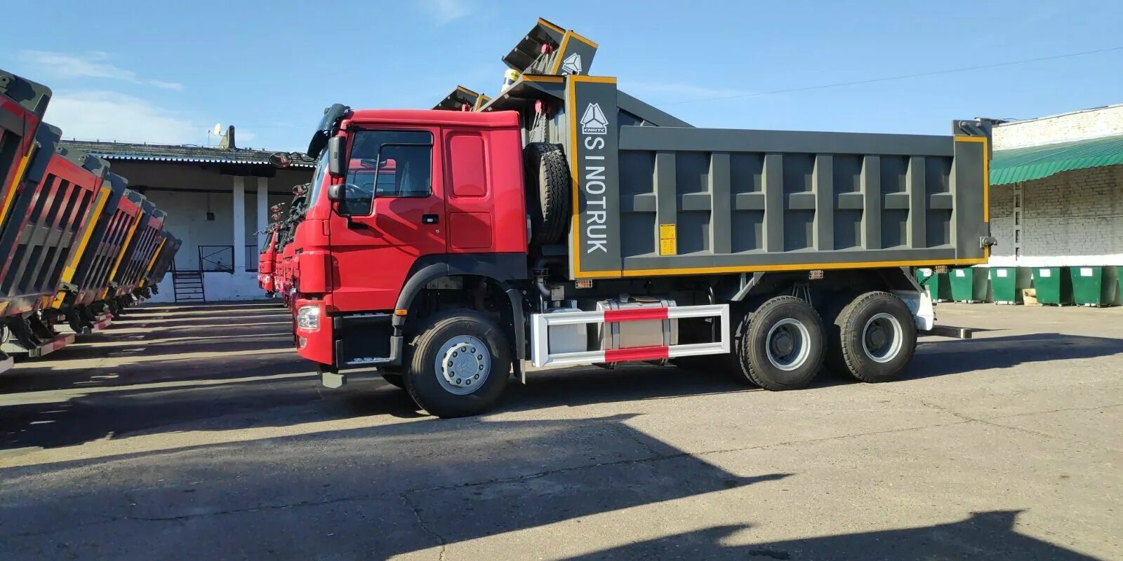 Самосвал howo 6х6 hw76. Howo самосвалы 2022. Howo самосвал hw76 6х4. Самосвал howo hw76. Самосвал howo hw76 (zz3327s3847e).