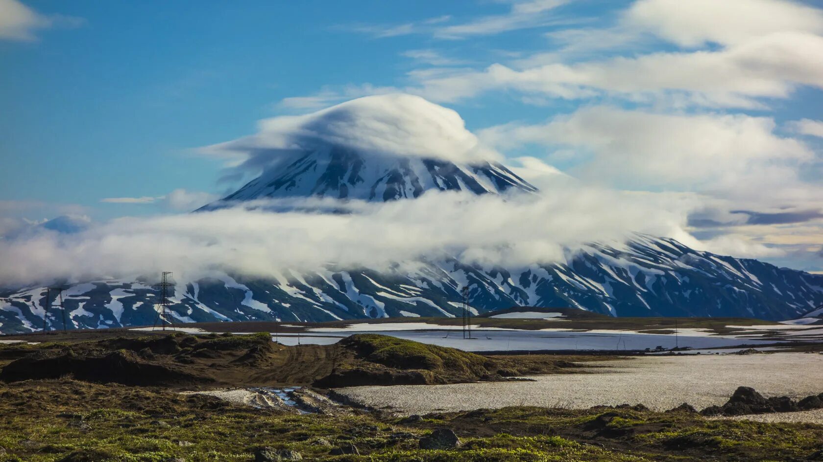 Ичинская сопка, 3621 м. Вулкан ичинская сопка. Вулкан ичинская сопка. Ичинский вулкан камчатка. Ичинская сопка камчатка.
