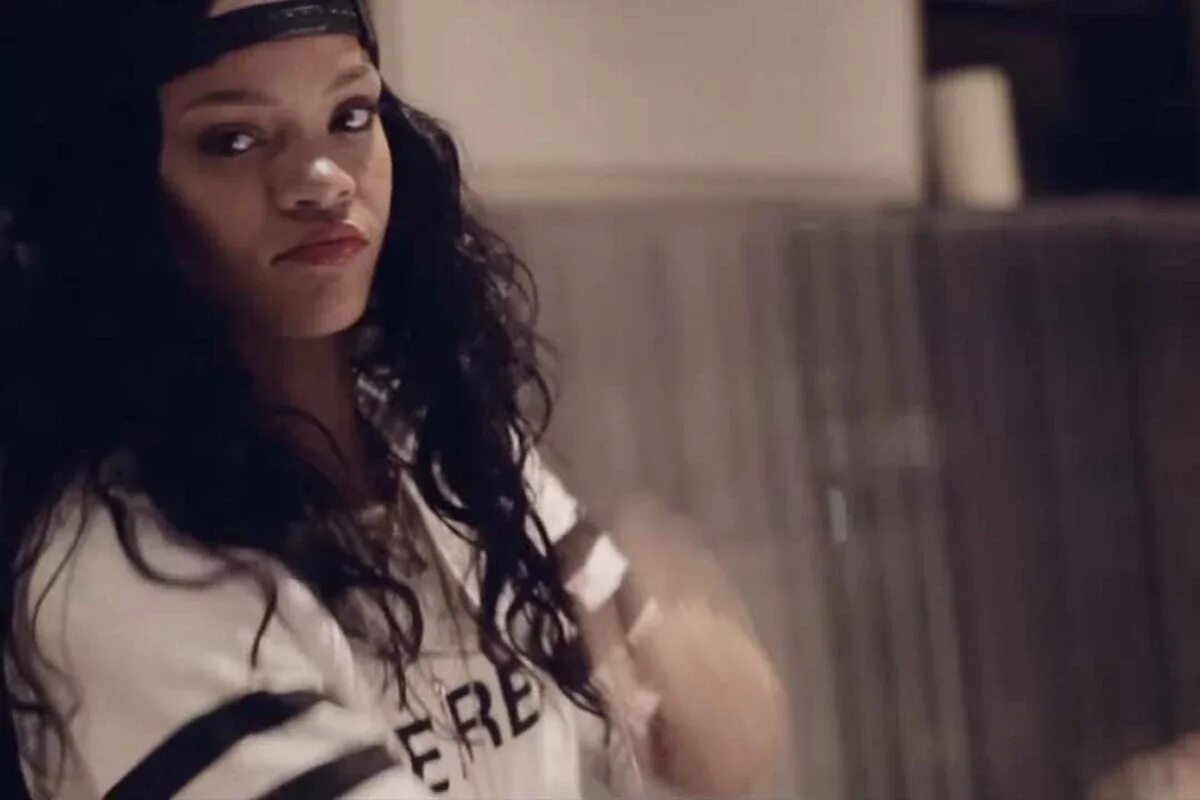 Bitch better have my money рианна. Rihanna bitch better. Рианна bbhmm. Рианна bbhmm. Rihanna bitch better.