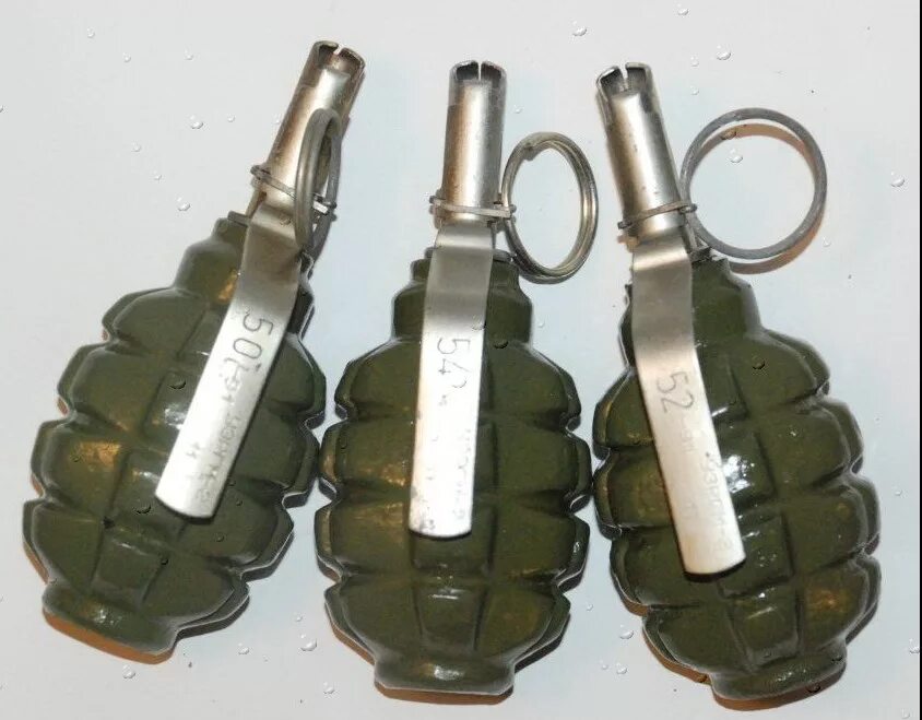 Граната стоит