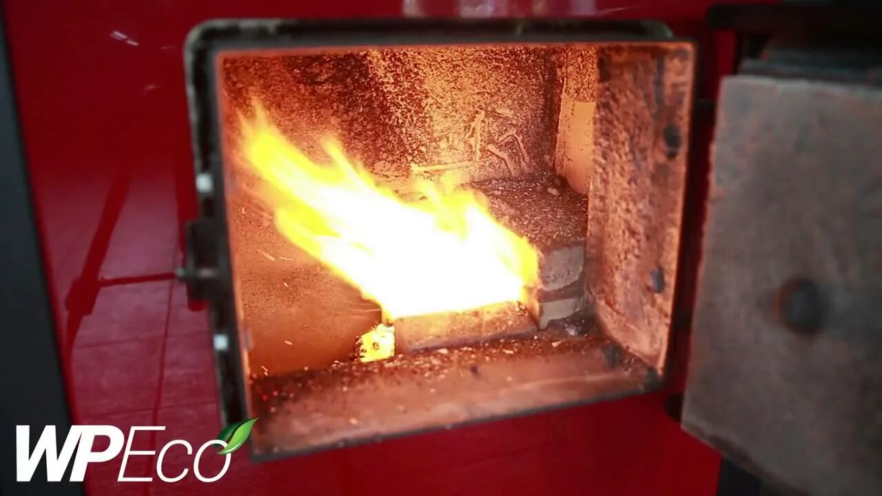 Пеллетная горелка для котла. Горелка пеллетная лузга подсолнуха. Пеллетная горелка для печи. Котел пиролизного горения. Горение пеллетов.