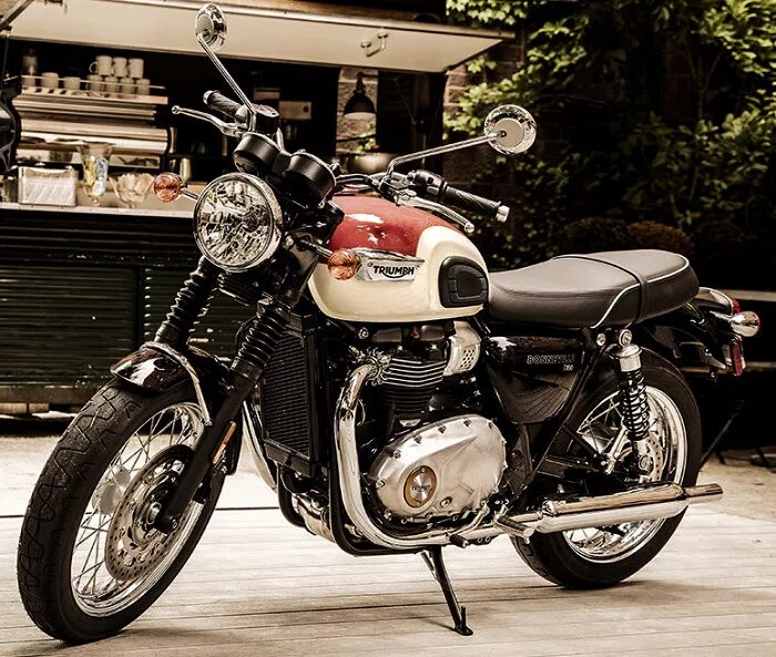 Мотоцикл триумф bonneville. Триумф бонневиль 800. Esbk moto4. Triumph bonneville t120 custom. Triumph t120 custom.