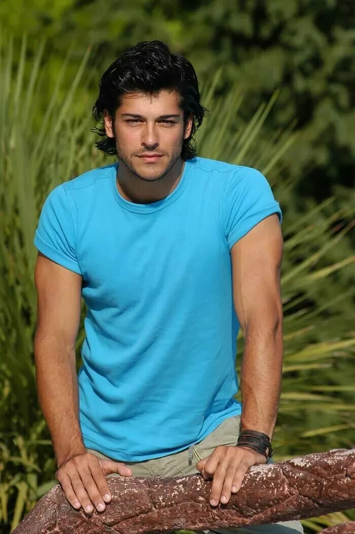 Pin by Erzsébet Bakó on BURAK ÖZCIVIT KÉPEK. *** Burak ozcivit, Actors, Beautifu