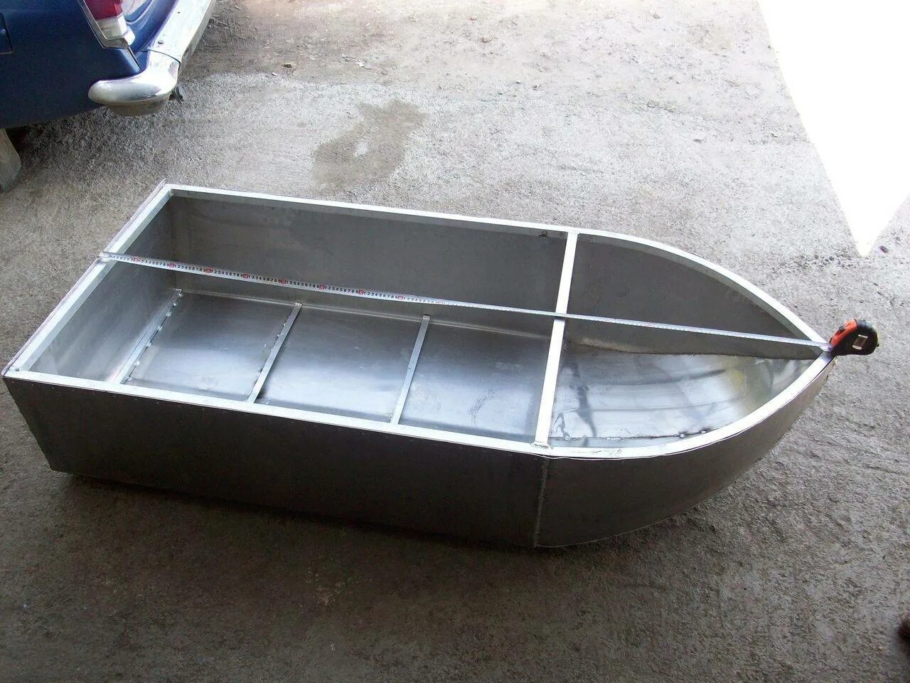 Лодка алюминиевая сварная 3м бот 4 весельный. Лодка плоскодонка стеклопластик. Лодка Алюмакс 355. Легкие 1 лодки