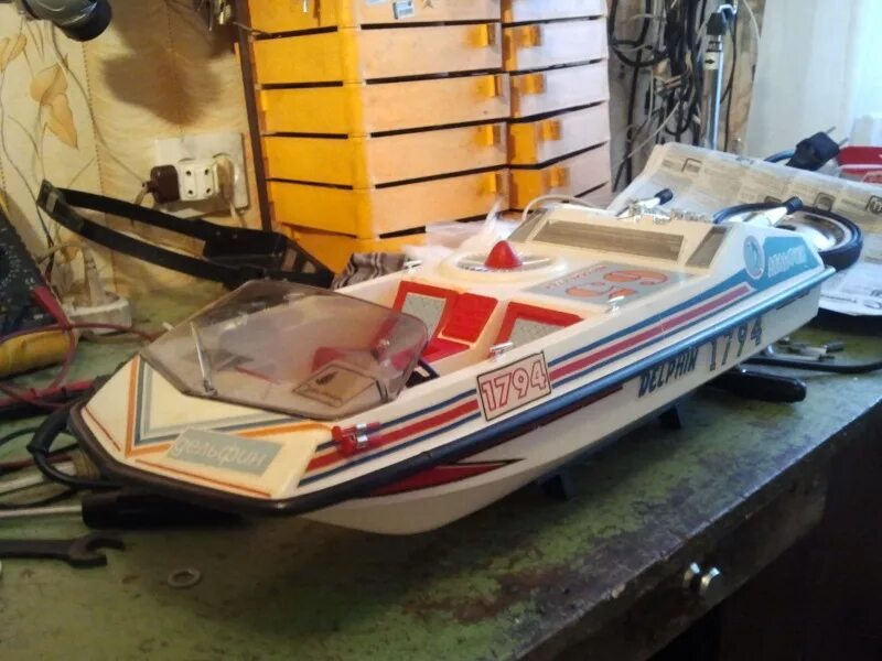 Aelita classic катер. Спасательная шлюпка npt50f. Шлюпка старинная. Катера 60-х годов. Проект катера в стиле буксира.