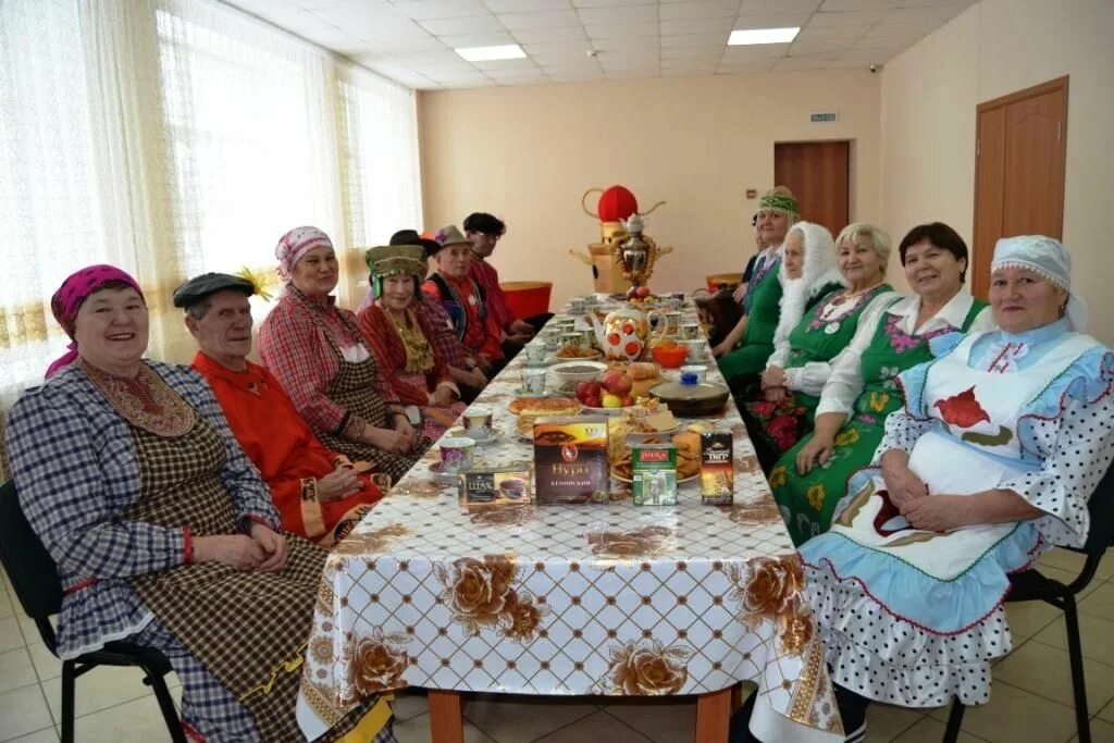 Сценарий на чаепитие. Посиделки для пожилых. Чаепитие пожилых. Посиделки пенсионеров. Чаепитие для пожилых людей.