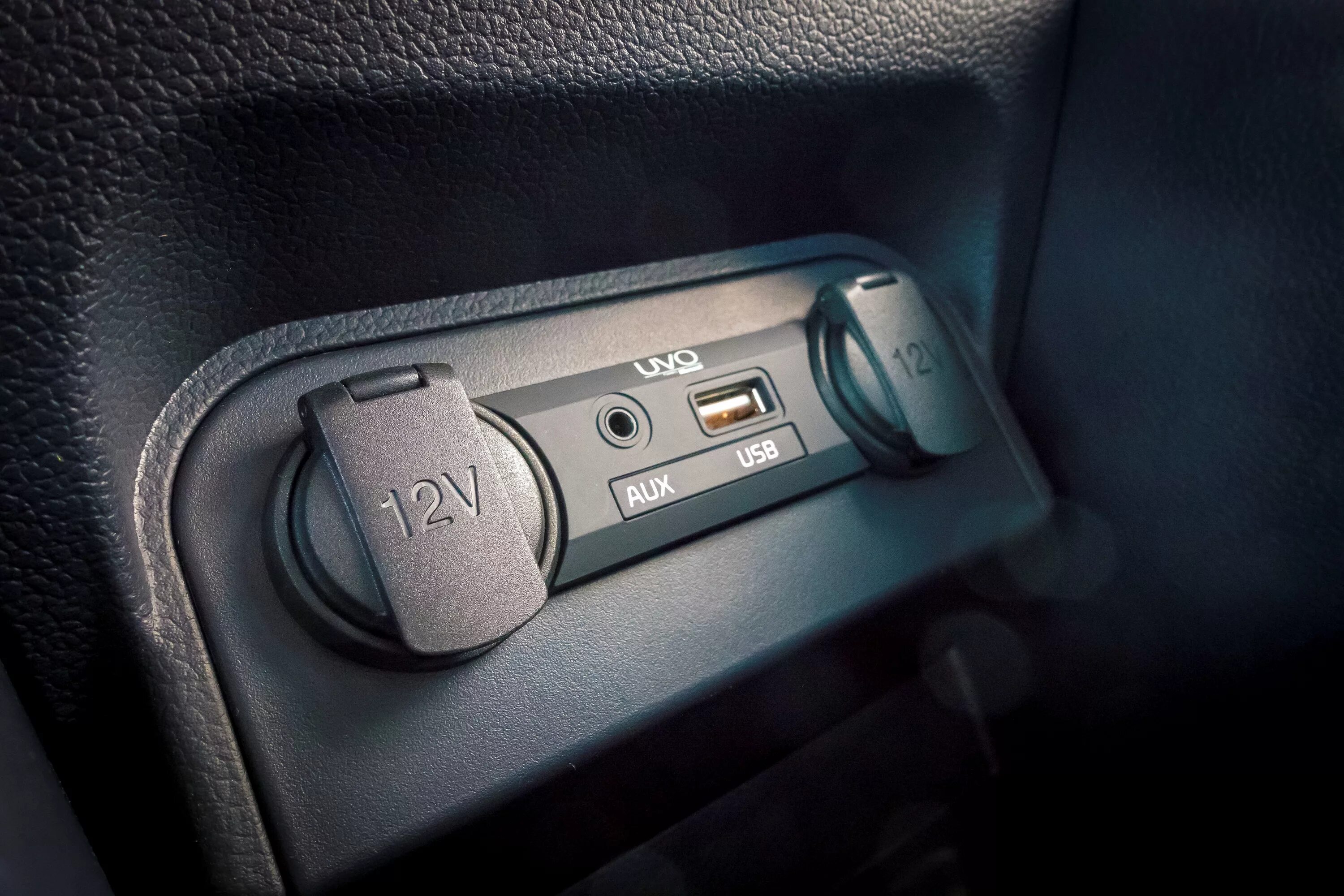 Панель usb aux. Панель usb aux