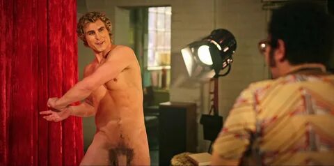 More naked Nate Crnkovich in Minx S01E05.