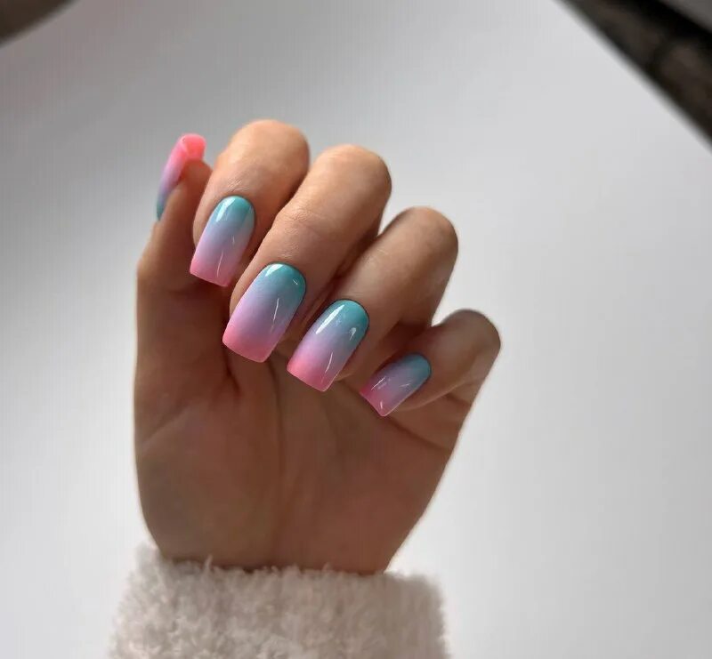 вера гуреева малаховка маникюр. красивый шеллак. маникюр малаховка. педикюр покрытие графит. разноцветные ногти сочетание.