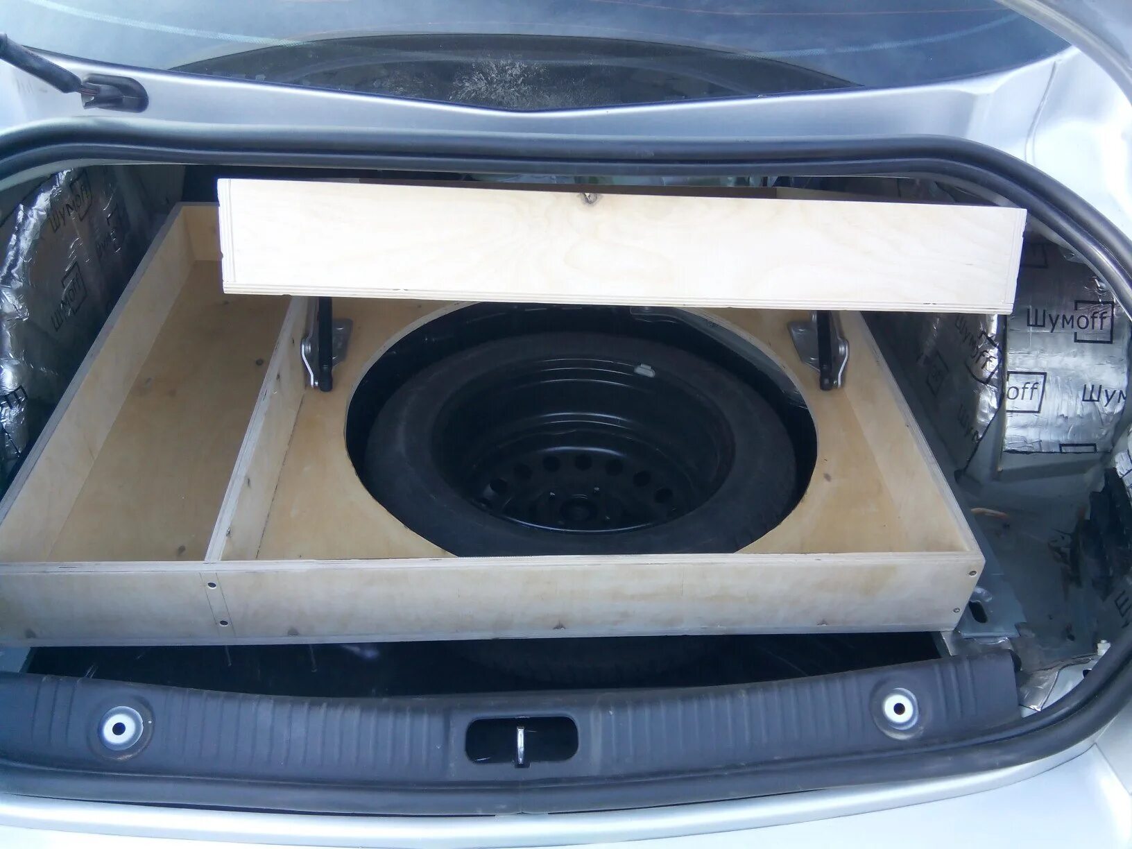 Фальшпол рено меган 2. Фальшпол фольксваген поло седан. Фальшпол рено. Фальшпол рено дастер 4х4. Каптюр 2.