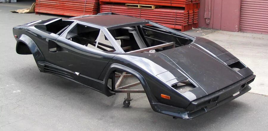 Автомобильные кузова купить. Lamborghini Countach Replica. Lamborghini Countach рама. Ламборгини Каунтач реплика. Kit car Lamborghini.