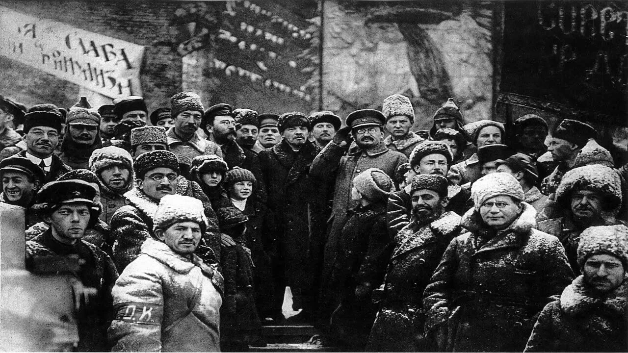 Сайт большевиков. Партия Большевиков в 1917. Большевистская партия 1917. Большевистская Коммунистическая партия 1917. Ленин и большевики.