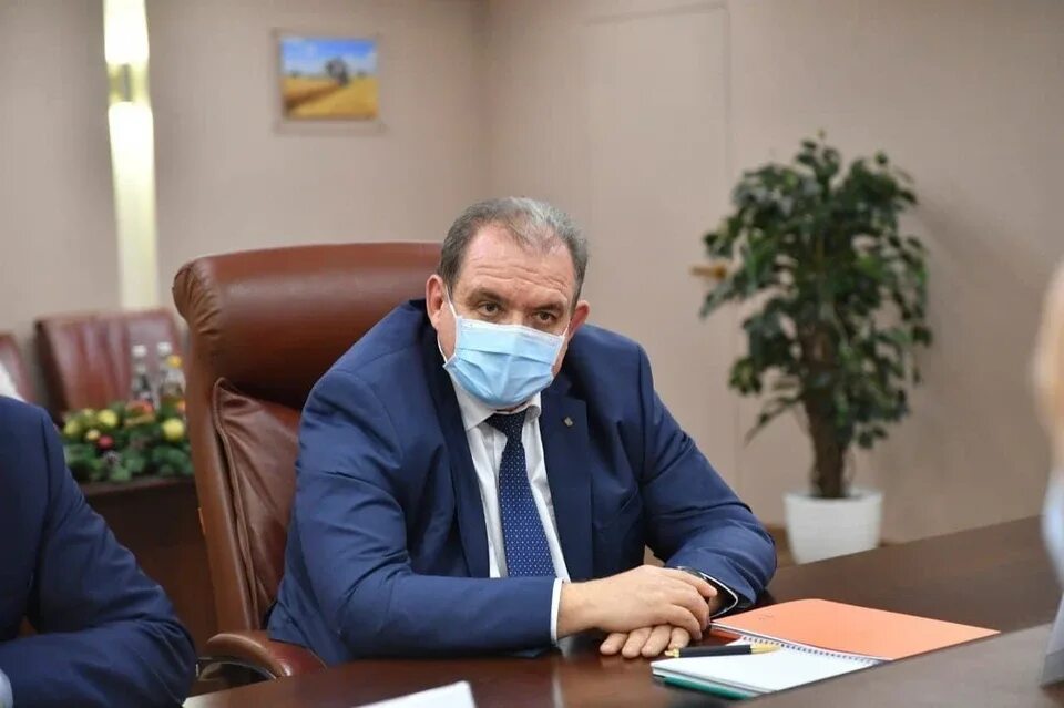Начальник т плюс. Начальник т плюс. Пао т плюс. Мэр города киров 2022. Т плюс генеральный директор.