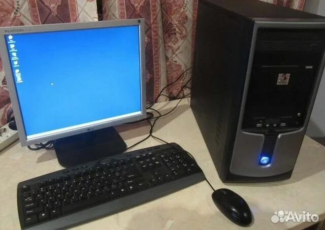 Бэушный компьютер. Монитор Интел. Системный блок LG 2007 год Pentium r e5400. Монитор с процессором старого образца. Системный монитор оперативная память