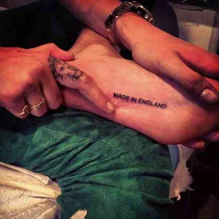 какие татуировки можно набить. парные тату. какие татуировки можно набить. какую татуировку набить на руке. маленькие татуировки на ноге.