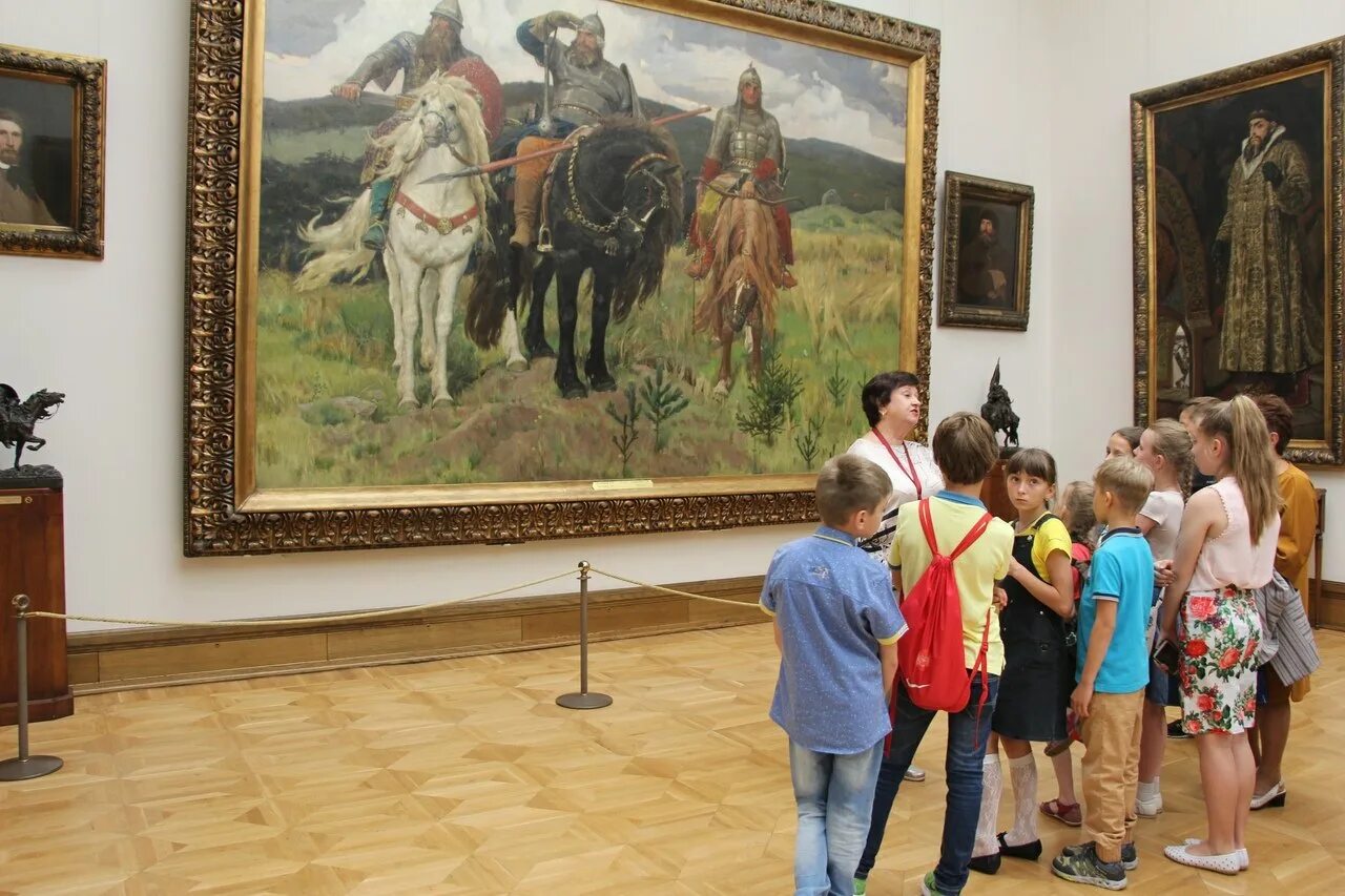 Школьники в эрмитаже. Русский музей дошкольникам. Русский музей дошкольникам. Экскурсия в музей для дошкольников. Детская экскурсия в эрмитаже.
