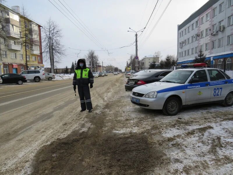 Погода в кузнецком сейчас. Полиция Ленинск-Кузнецкий сотрудники. Полицейские Ленинска Кузнецкого. ПДД Кузнецк сотрудники. Фото сотрудников полиции Ленинск Кузнецкий.