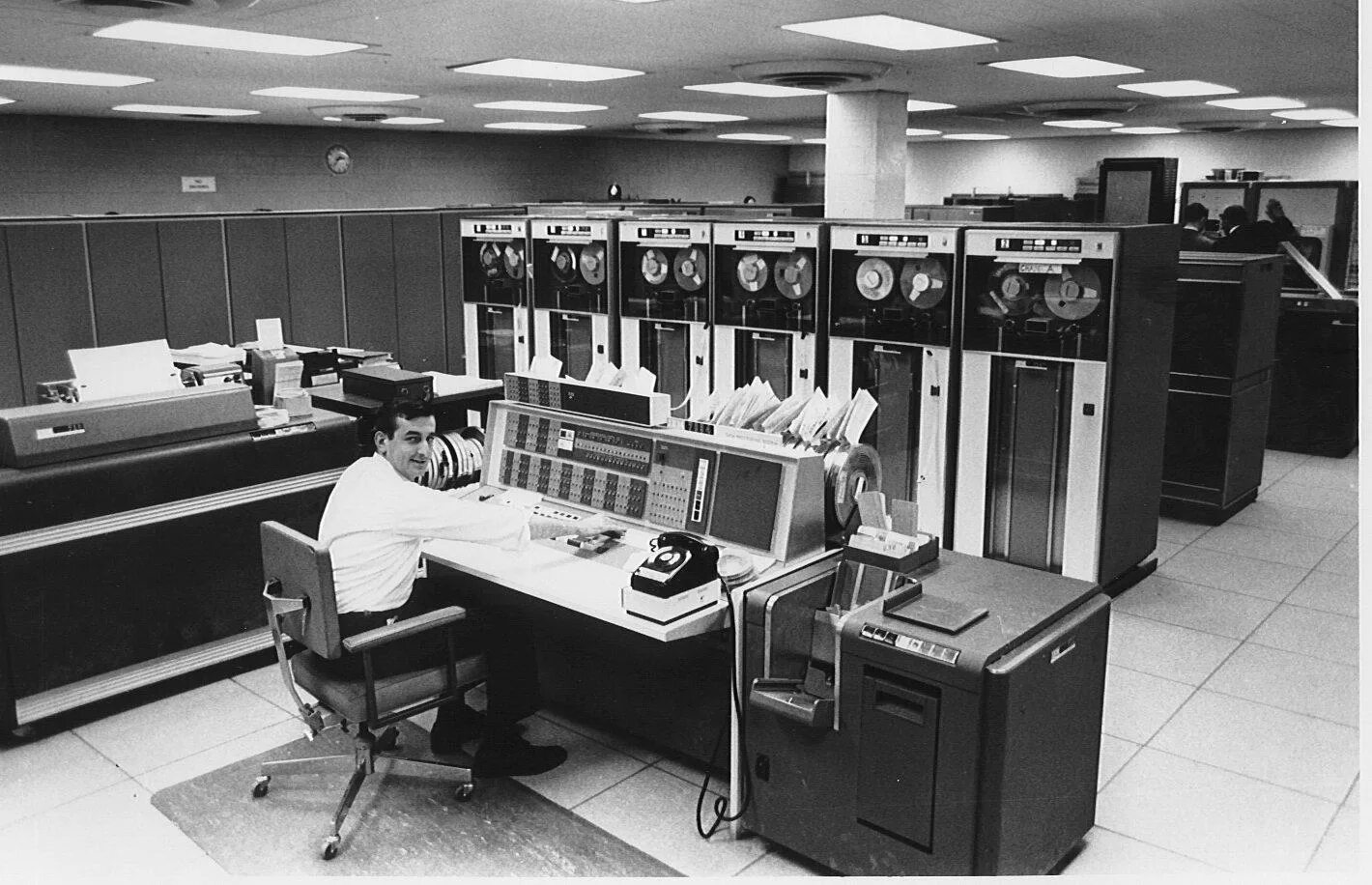 IBM 2 поколения. БЭСМ-6 поколение ЭВМ. IBM 3 поколение. БЭСМ 3 ЭВМ.